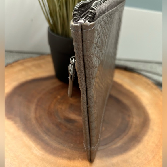 Joy Susan Tina Python Vegan Leather Zip Around Wristlet Clutch 10” x 6” NWOT. - Picture 8 of 16